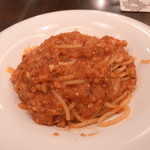 PASTAVOLA - タコとイカのボロネーゼ・パスタ