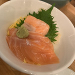 札幌銀鱗 - 鮭ざんまい丼