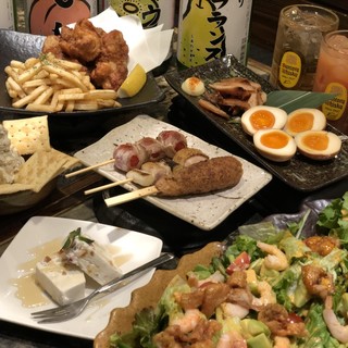 串焼きから一品物まで豊富なメニューを取り揃えています