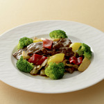 Stir fried beef with oyster sauce