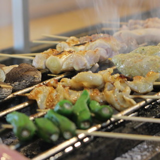 焼き上げはじっくり炭火で◇焼鳥好きも納得の本格＜焼鳥＞