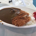 リゾ鳴尾浜 プールサイドレストラン - カツカレー。