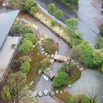 青山やまと - 部屋の露天風呂からお庭をのぞいています。