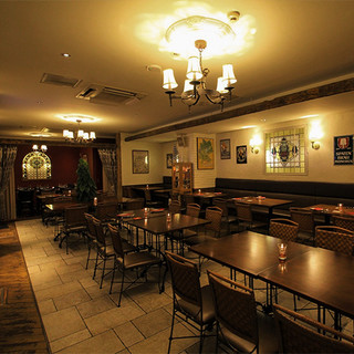 フランツィスカーナー バー&グリル_2