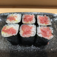 川口 鮨 さいとう - 巻物はネギトロ巻きを選択。