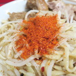 ラーメン二郎 - 一味投下～♪