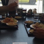 Inaba Shokudou - 先客の“滑川ダンディー”は唐揚げ定食に野菜炒め定食。
      
      唐揚げはかなりのボリューム。
      
      やはり『ランチャー』だわ。
      
      
      
      
      