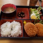 OCONA - コロッケ定食¥650