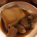 博多のおでん - すじと豆腐 (各200円)