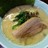 横浜ラーメン　壱鉄家