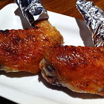 スティックダイニング - 手羽先は絶妙の焼き具合