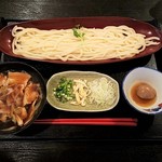 むさしのうどん桜 - ひやひや肉汁うどん全景