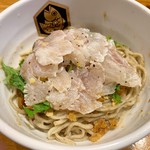 真鯛らーめん 麺魚 - 冷やし真鯛和えつけ炙りカルパッチョのせ 1000円
      炙りカルパッチョ増し 300円