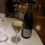 泡／ドゥ・スーザ・エ・フィス／シャンパーニュ・ブリュット・トラディション／ＮＶ