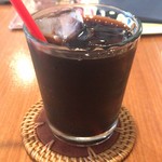 Indosupaisu Ba- Uchuunou Resutoran Chichiru Ando Shishiri - アイスコーヒー