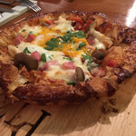 PESCA - ベーコンとトロトロ半熟卵のパイッツァです。サクッとしたパイ生地のピッツァも美味いものです