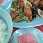秀華楼 - 700円