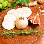 Homemade fig cream cheese