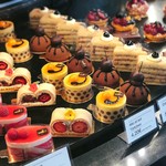 CAFE LUITPOLD - ショーケース