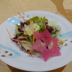 トゥ・ラ・ジョア - 定番Ｍのサラダ