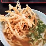 つるや - ごぼう天うどん。ごぼう天、熱々です。