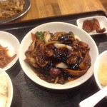 加納食堂 - 豚肉とナスの黒酢炒め定食