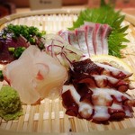 炭火焼鳥と水炊き 五郎一 - 刺身四点盛