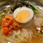 焼肉こぶた - 冷麺(¥880)
