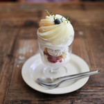 ソーグッドコーヒー&ベイク - 桃＆タルトパフェ☆