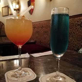 マゼランズ・ラウンジ_0