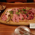 ザ タヴァン グリル＆ラウンジ - 