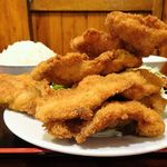 どんく - チキンカツ５枚定食930円（スープとライスのおかわり、ライス大盛サービス）