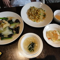 四川 - 炒飯&麺ｾｯﾄ(1,400円)