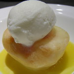 ビストロ メルキュール - 桃＆ピーチ・アイスクリーム