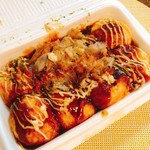 てこや - 料理写真:たこ焼き6個(300円)