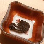 すが弥 - 大原産の黒鮑の肝。味噌漬け。酒に合う