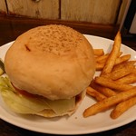 Cafe＆Diner KHB - ハンバーガー850円(税抜)