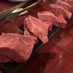 焼肉赤身にくがとう - 