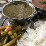 インド・ネパール料理アビヤン - ネパーリチキンカナセットアップ