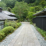 ベーカリー＆テーブル 東府や 足湯カフェ - 綺麗な街並み