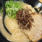 らーめん二男坊 博多本店 - 豚骨ラーメン670円
