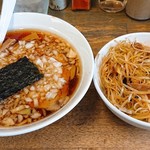 ラーメン専門 藍華 - ラーメン￥600、ネギチャーシュー丼 ￥300 トッピングタマネギ￥50