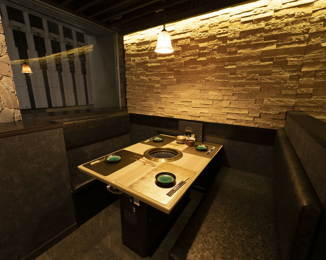 座席 黒毛和牛一頭買い 焼肉薩摩牛旬 渋谷本店 渋谷 焼肉 食べログ