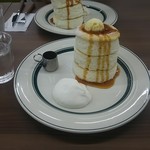 gram - プレミアムパンケーキ　シロップかけ