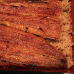 うなぎの豊川 - ご飯もよくなじんでいる