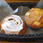 breadworks - プレーンマフィン シナモンロール