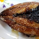 丸亀名産店 - イワシの干物(4枚で1080円)