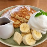 カフェミチクサ - クラシック・パンケーキ　680円 トッピング+100円でホイップクリーム