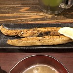 炭火焼食堂 こがね屋 - 【ランチ】サーモンのハラス干し定食 800円(税込)