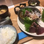 Tosa Nojizakana Sakanatobu - サカナトブ ランチ 1,500円。タタキもタレと塩、刺身まで付いた豪華な定食です。